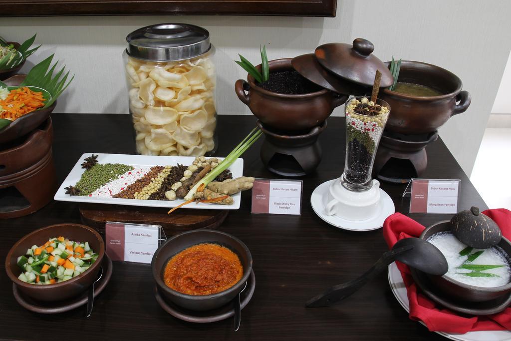 日惹普里萨龙酒店 外观 照片